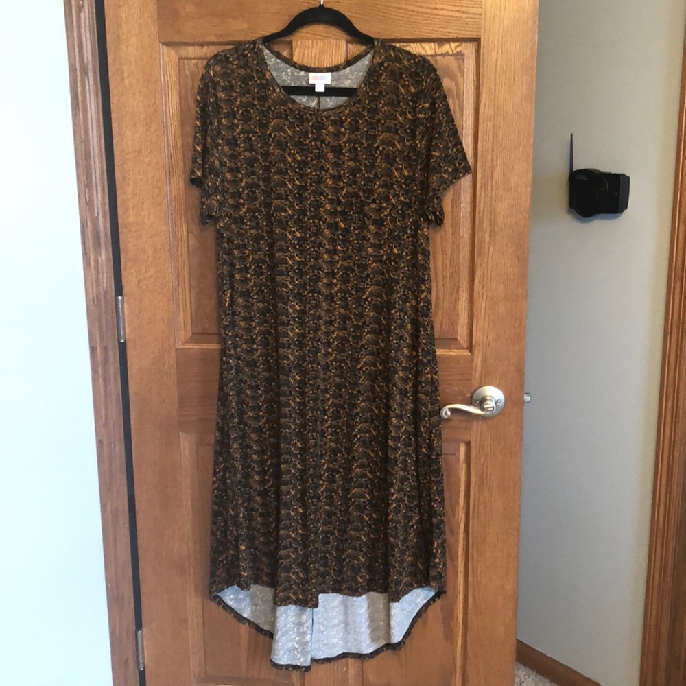 Lularoe Black & Gold Carly Dress NWOT